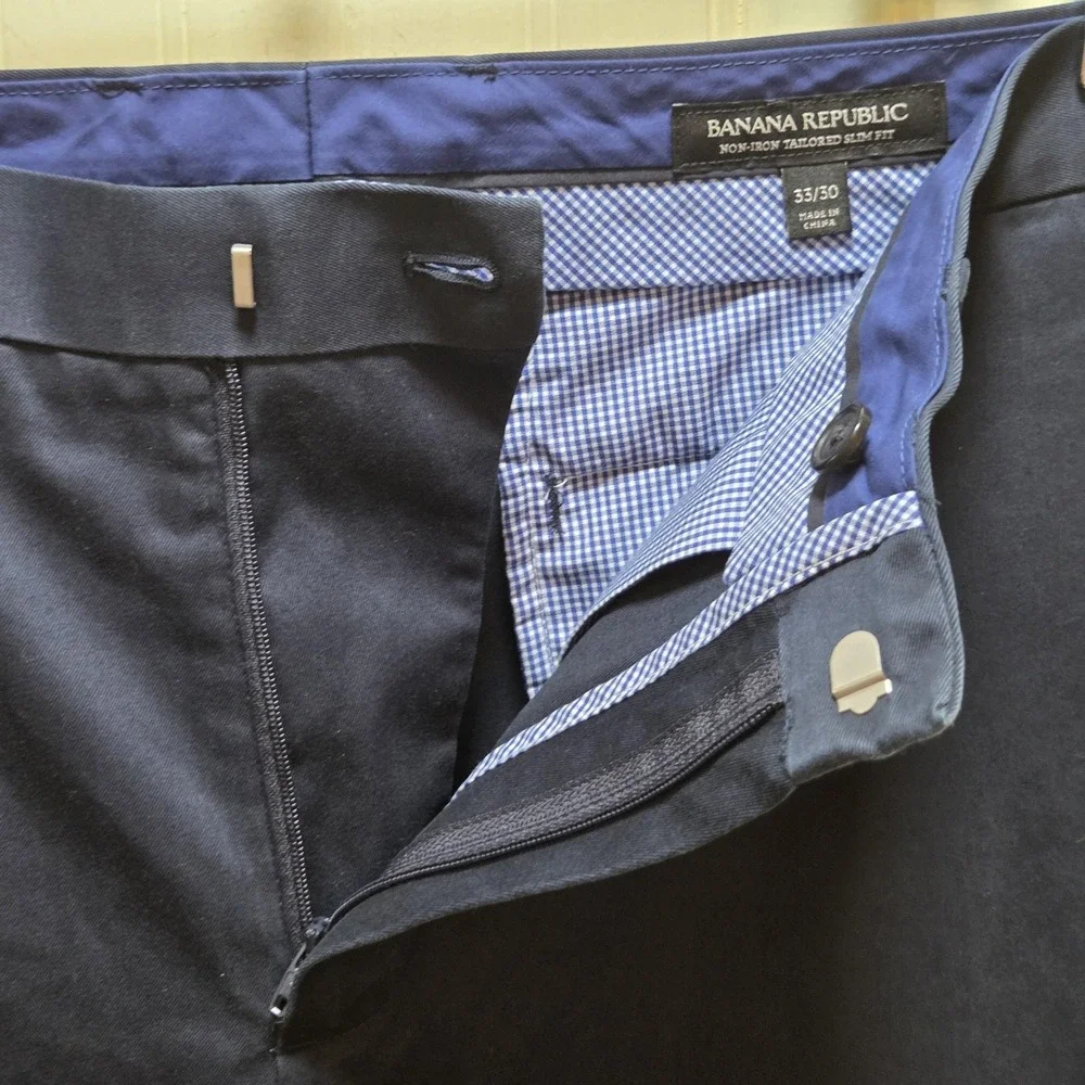 Banana Republic brand banana